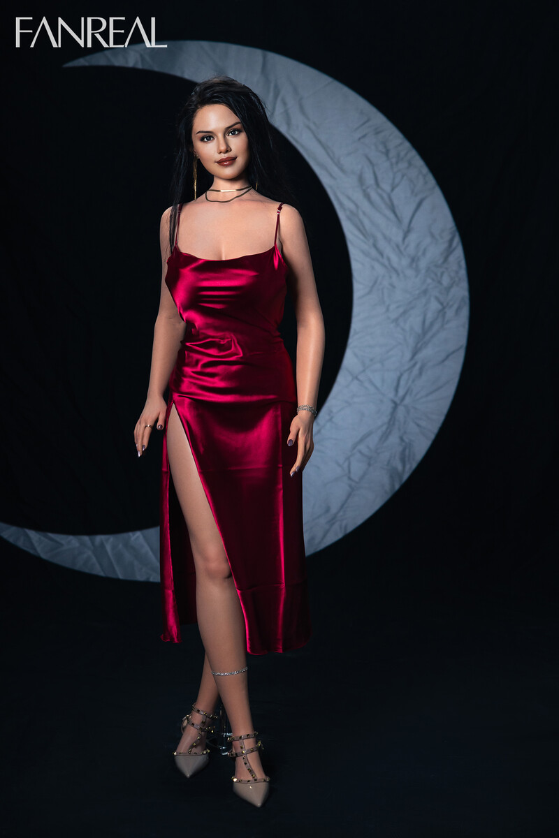 Picture of FanReal Sex Doll - 168cm/5ft6 F-cup Silicone Sex Doll – Maira