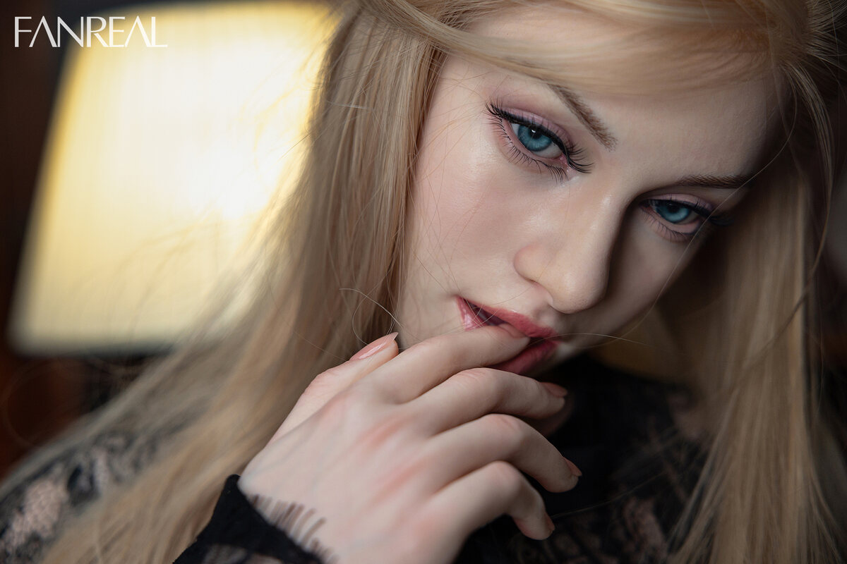 Picture of FanReal 168cm/5ft6 F-cup Silicone Sex Doll – Vanessa