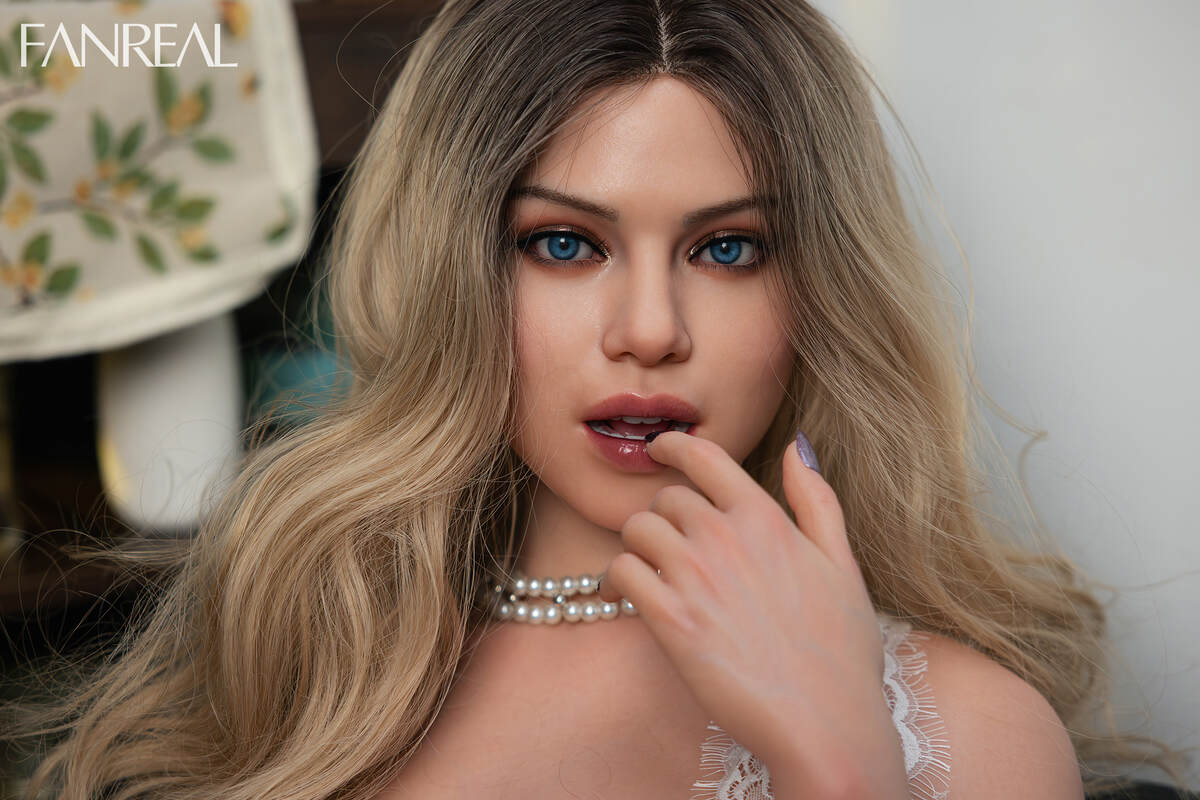 Picture of FanReal Sex Doll T95cm/3ft1 G-cup Silicone Sex Doll Torso – Carlee