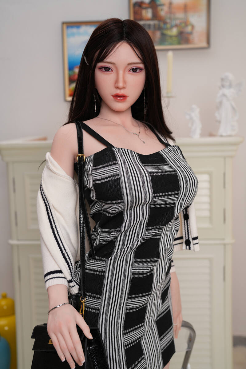 Picture of 170cm/5ft7 D-cup Silicone Head Sex Doll – Lumi