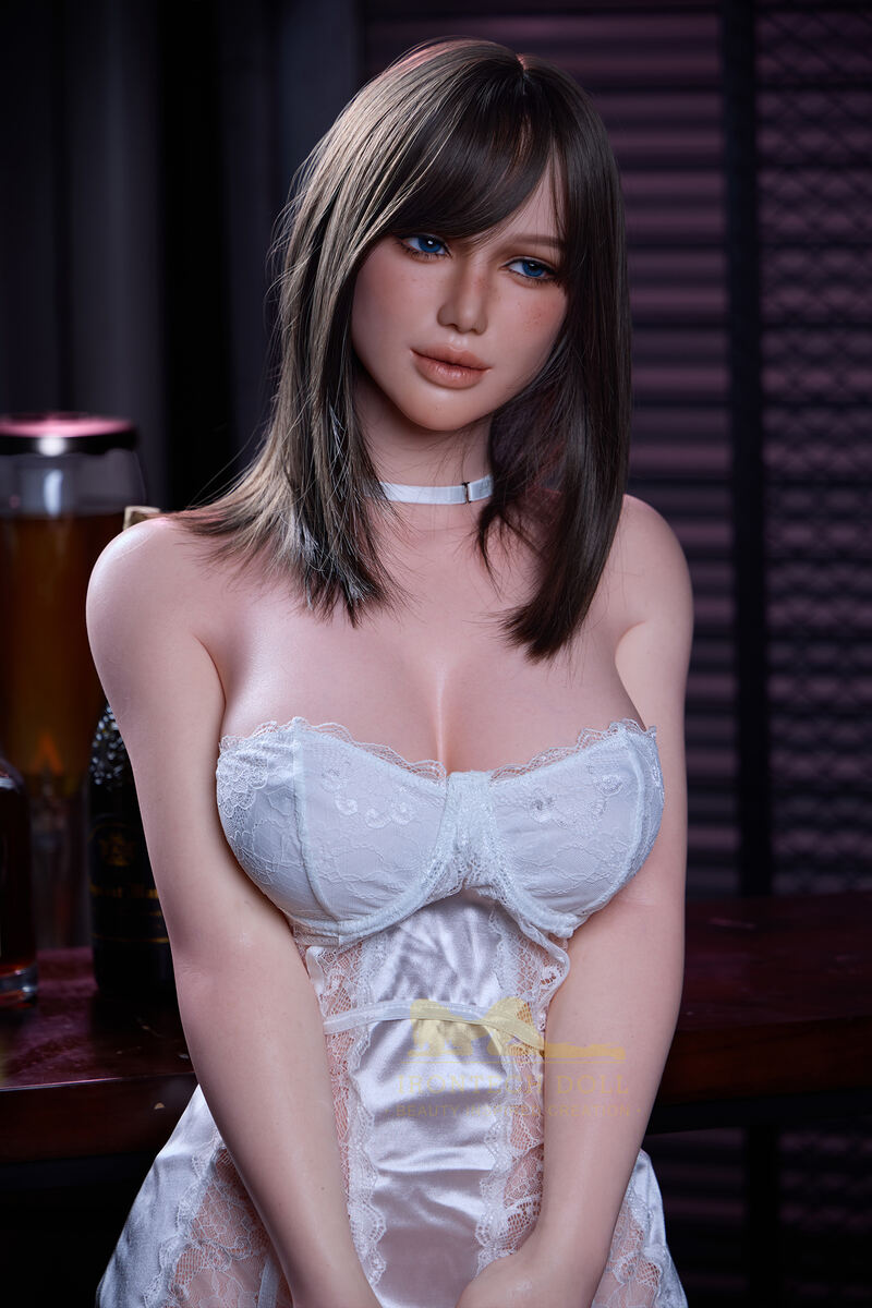 Picture of 164cm/5ft5 All-In-One Seamless Neck Silicone Sex Doll – Celine