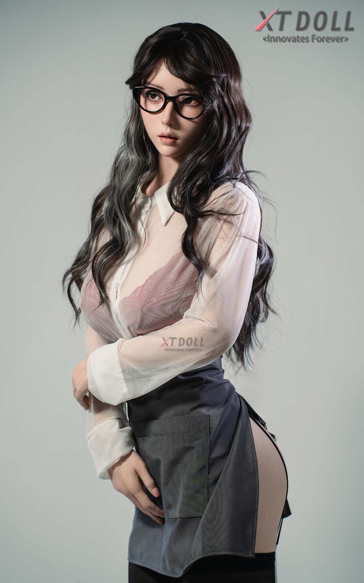 Picture of 165cm/5ft5 E-cup Silicone Sex Doll – Lucy