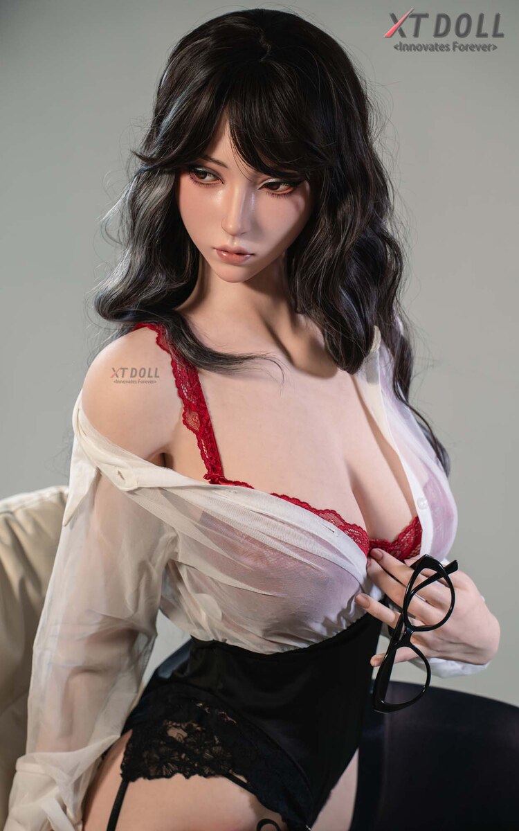 Picture of 165cm/5ft5 E-cup Silicone Sex Doll – Lucy