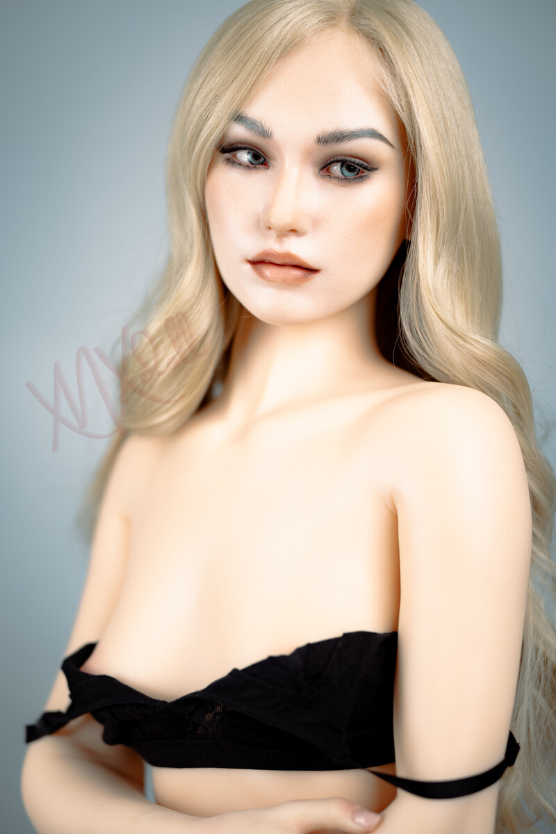 Picture of XNX Sino 160cm/5ft3 B-cup Silicone Sex Doll – Mag Wallis