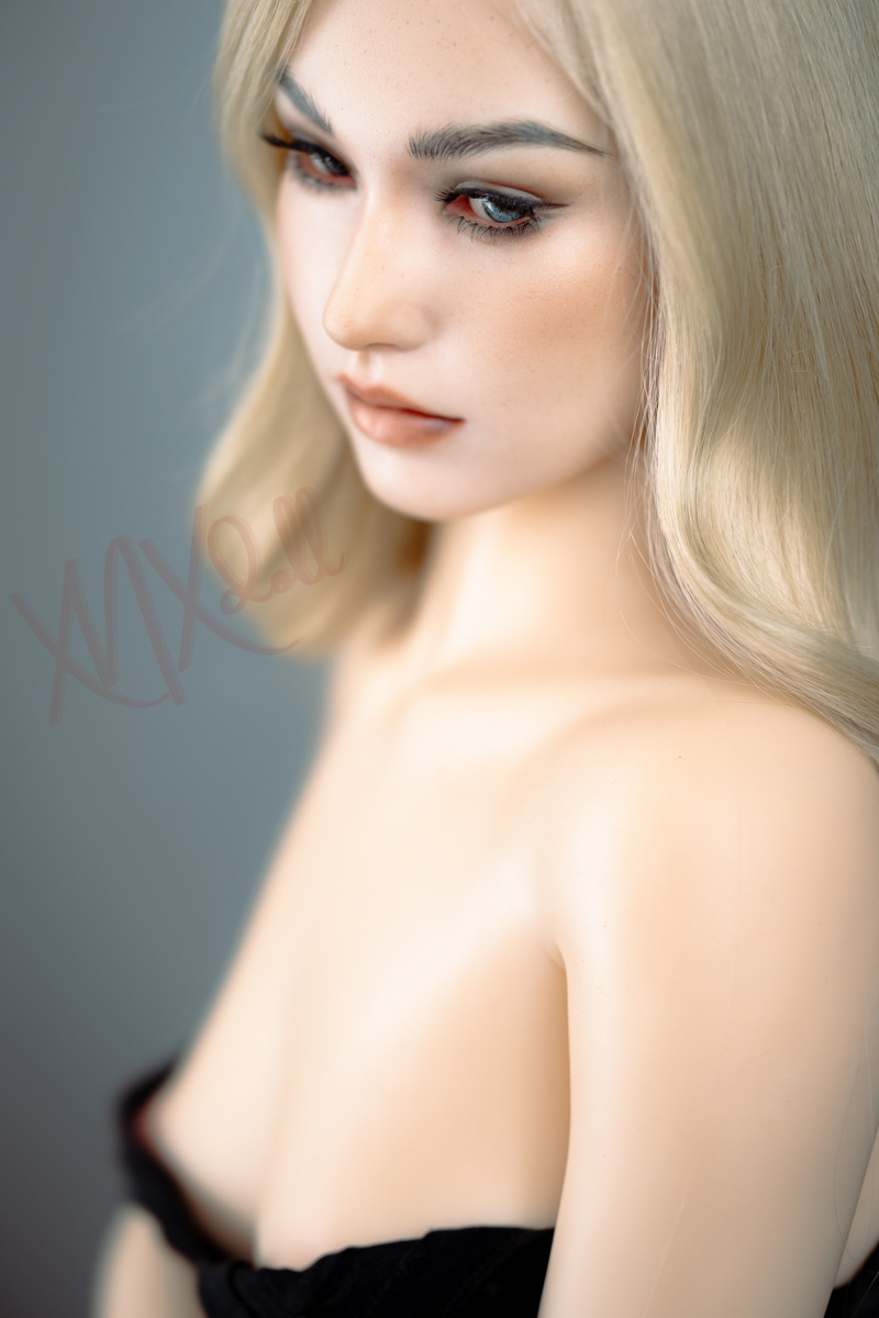 Picture of XNX Sino 160cm/5ft3 B-cup Silicone Sex Doll – Mag Wallis