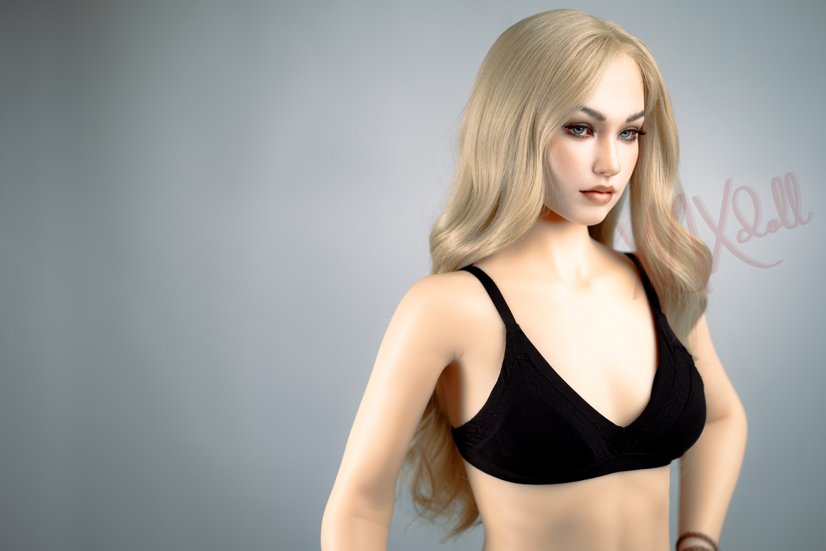 Picture of XNX Sino 160cm/5ft3 B-cup Silicone Sex Doll – Mag Wallis