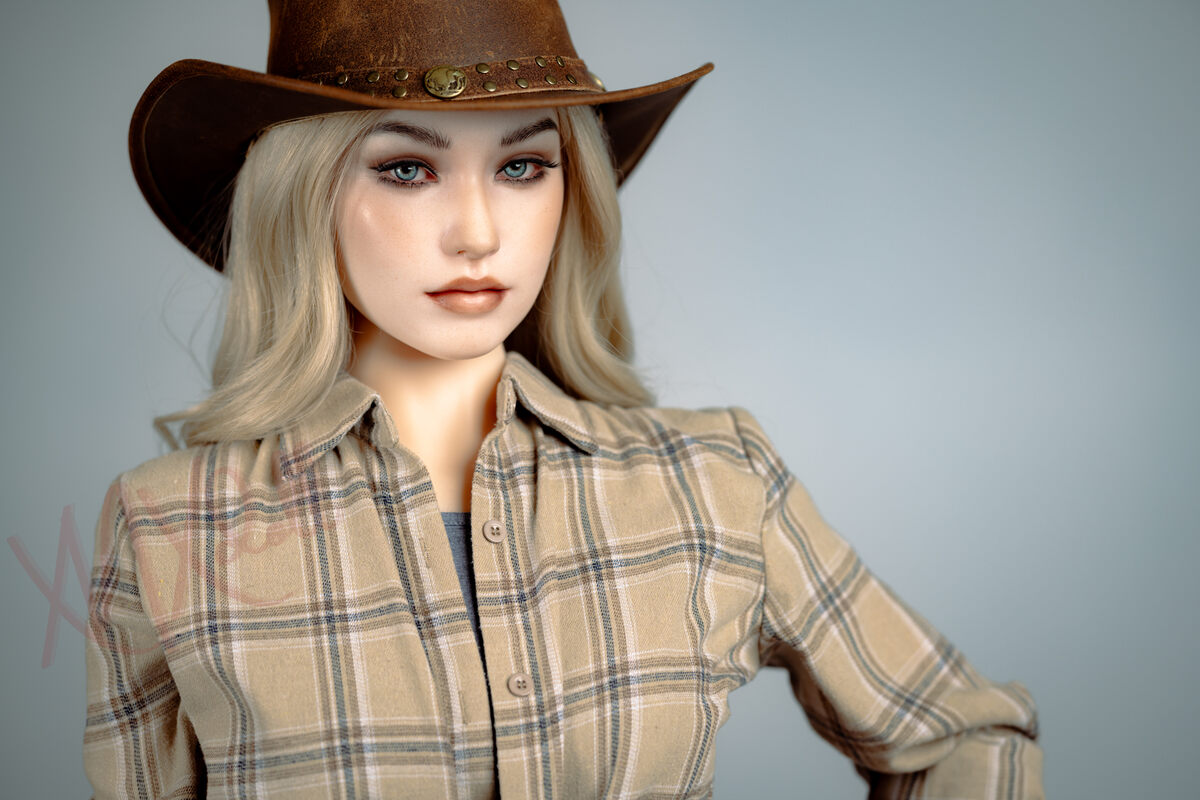 Picture of XNX Sino 160cm/5ft3 B-cup Silicone Sex Doll – Mag Wallis