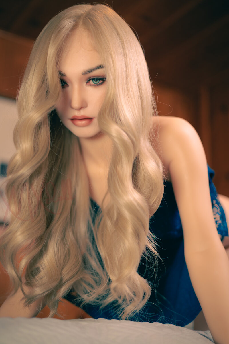 Picture of XNX Sino 160cm/5ft3 B-cup Silicone Sex Doll – Gemma