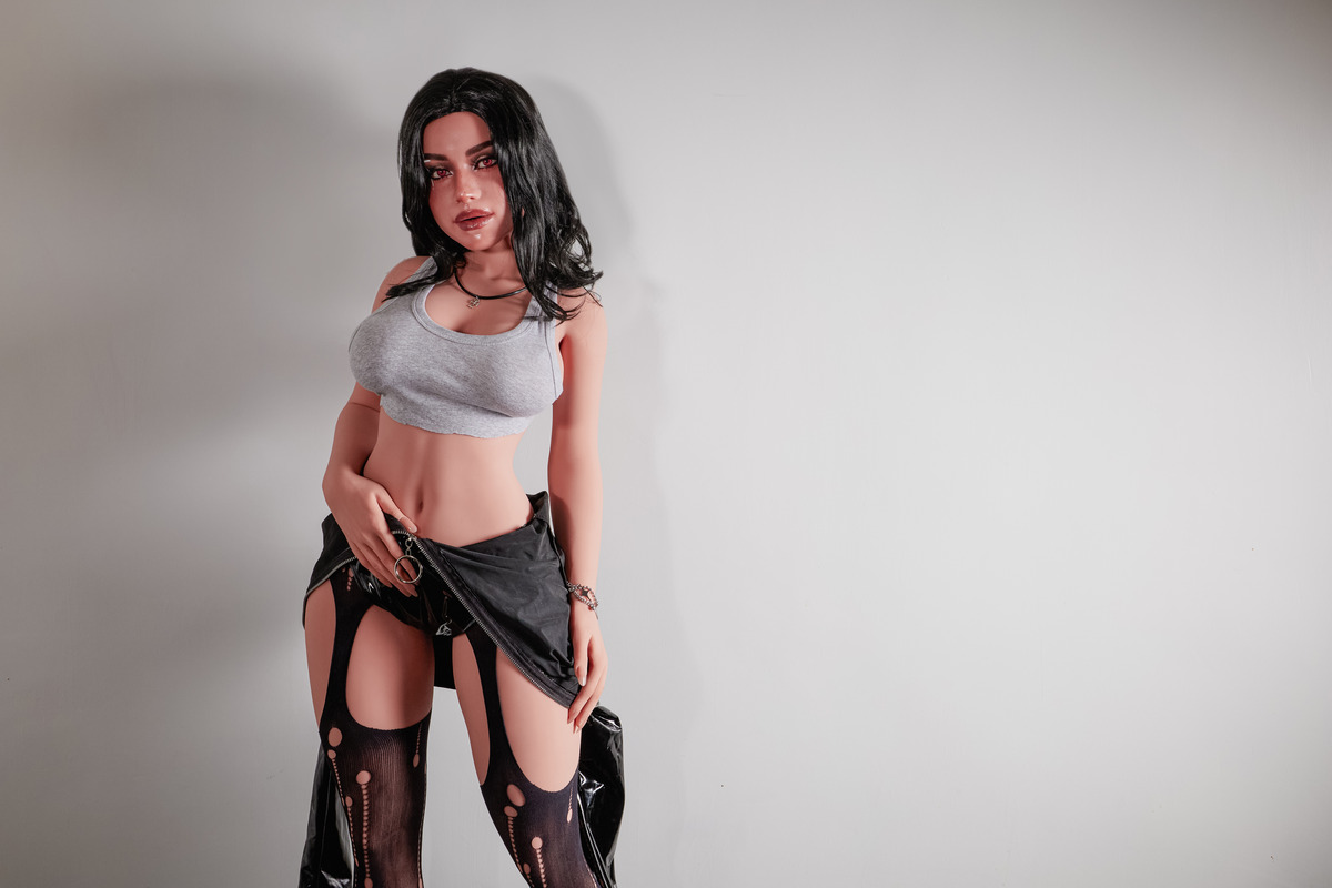 Picture of 154cm/5ft1 M-cup Silicone Head Sex Doll – Reese